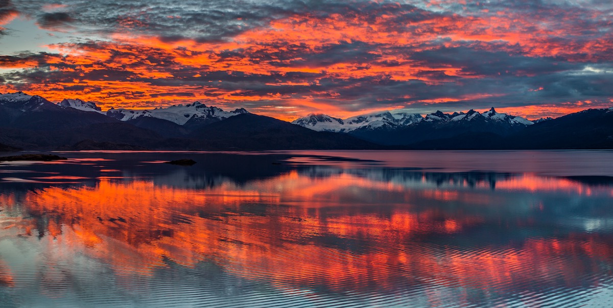 Lago Chelenko at sunset. Photo: Linde Waidhofer